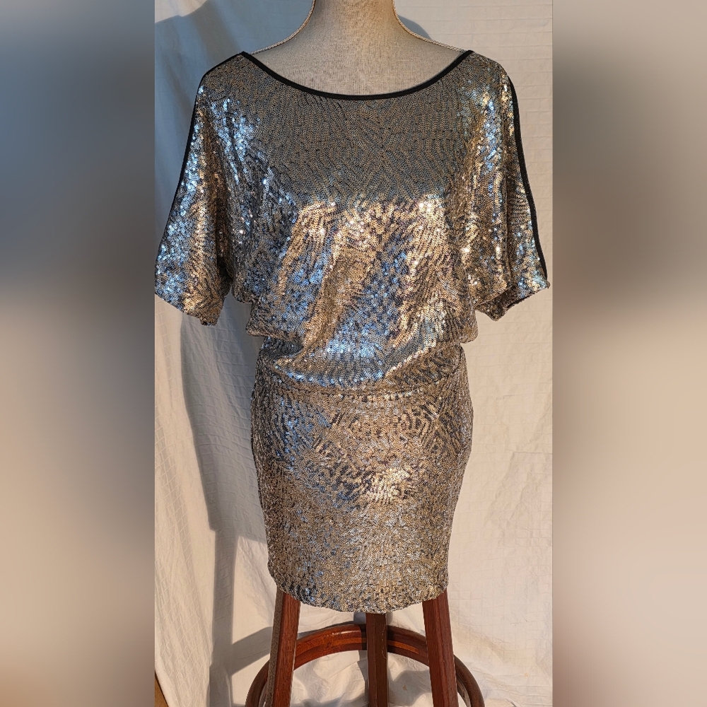 Rubber Ducky Silver Sequin Stretch Open Back Bodycon Mini Dress Size M